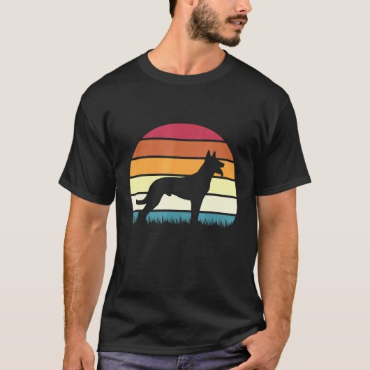 Retro Vintag Sunset Hund Belgischer Schäferhund T-Shirt (Vorderseite)