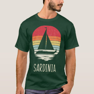 Retro Vintage abgenutzt Segeln Sardinien Segelboot T-Shirt