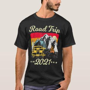 Retro Vintage Camping Road Trip 2021 Camper T-Shirt