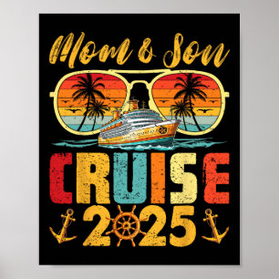 Retro Vintage Mama und Sohn Kreuzfahrt 2025 Mama M Poster