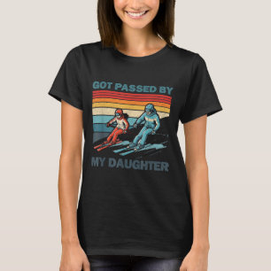 Retro Vintage wurde von Tochter lustig Ski fahren T-Shirt