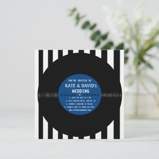 Retro-Vinyl-Datensatz| Modern Wedding Invite (blau Einladung (Stehend Vorderseite)