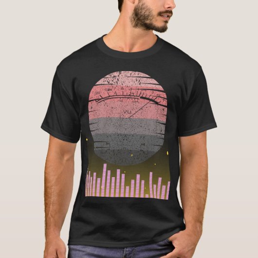 Retro VU Meter Hi-Fi Stereo Music Lover Design T-Shirt (Vorderseite)