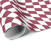Retro Warped Burgundy White Karos Checked Geschenkpapier (Rolleneckpunkt)