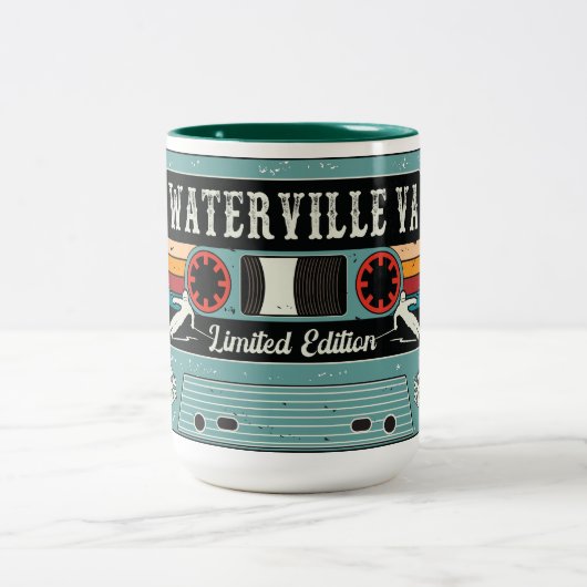 Retro Waterville Tal Skiaufkleber Zweifarbige Tasse (Mittel)