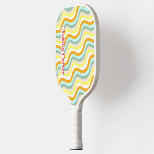 Retro Waves 80s Vertical Name in Red Pickleball Schläger (Links)