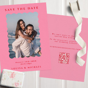 Retro Wavy Foto & QR Code Rosa & Red Wedding Save The Date