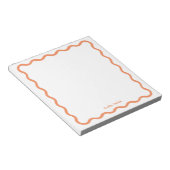 Retro Wavy Stylish Apricot Personalisiert Statione Notizblock (angewinkelt)