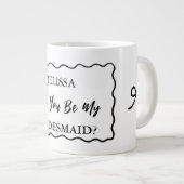Retro Wavy werden Sie meine Bridesmaid Vorschlag 2 Jumbo-Tasse (Vorderseite Rechts)