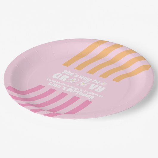 Retro Way Two Groovy Daisy Blume Birthday Pink Pappteller (Schrägansicht)