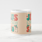 Retro Weihnachten ist der Grund für die Saison Jumbo-Tasse (Vorderseite)