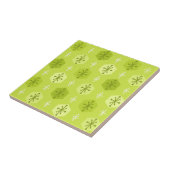 Retro-Weihnachten-Schneeflocken Chartreuse Fliese (Seite)