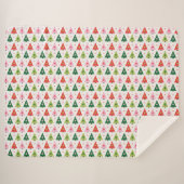 Retro Weihnachtsbäume rot, grün und rosa Sherpadecke (Vorderseite (Horizontal))