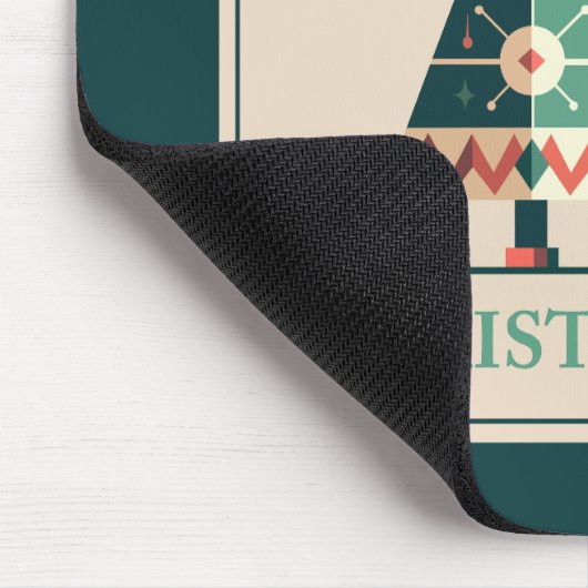 Retro Weihnachtskarte mit geometrischem Baumdesign Mousepad (Ecke)