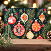 Retro Weihnachtsschmuck und Kiefernzweige Feiertagskarte