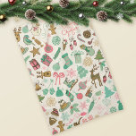 Retro Whimsical Doodles Weihnachten Geschirrtuch<br><div class="desc">Machen Sie Ihre Küche fröhlich mit einem bunten Küchentuch. Dieses köstliche Küchenzubehör besticht durch volkstümliche, von Hand gezeichnet Doodles aus Eis, Lebkuchenmännern und Schneemännern in einer fröhlichen Farbpalette aus Pfefferminzgrün und Rosa. Das spielerische Design spiegelt den Geist der Saison mit einer Touch Nostalgie wieder, die an den klassischen Retro-Look der...</div>