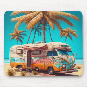 Retro-Wohnmobil und Palmen Mousepad