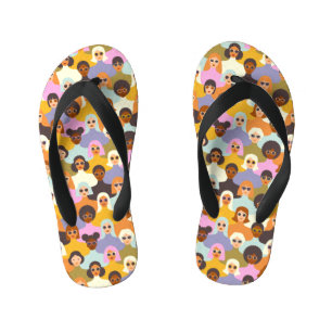 Retro Women of the World Pattern Kinderbadesandalen