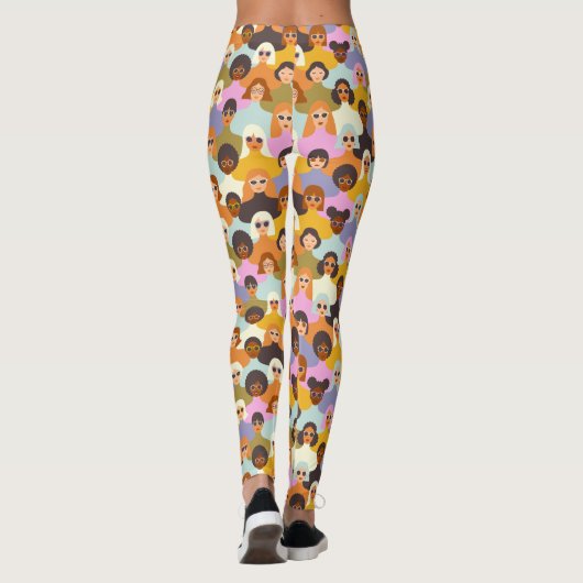 Retro Women of the World Pattern Leggings (Rückseite)