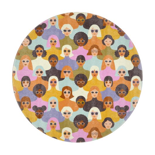 Retro Women of the World Pattern Schneidebrett (Vorderseite)