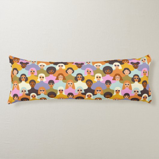 Retro Women of the World Pattern Seitenschläferkissen (Vorderseite)