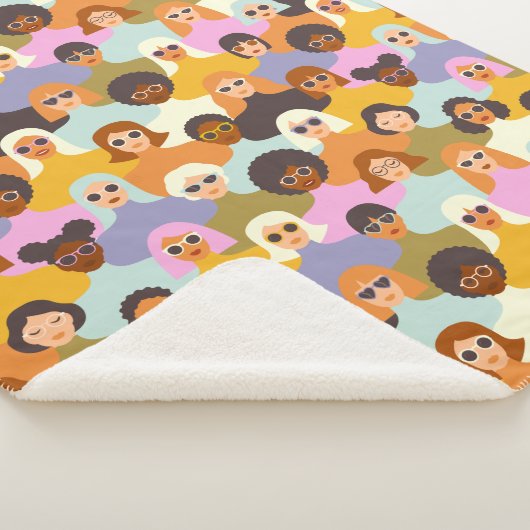 Retro Women of the World Pattern Sherpadecke (3/4)