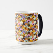 Retro Women of the World Pattern Verwandlungstasse (VorderseiteRechts)