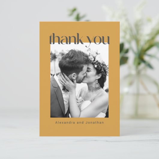 Retro Yellow Floral Custom Message Foto Hochzeit Dankeskarte (Stehend Vorderseite)