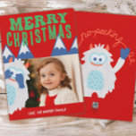 Retro Yeti Whimsical Kids Weihnachts-Foto<br><div class="desc">Bist du jeti zu Weihnachten? Diese whimsical peeking yeti Weihnachtskarte bietet eine festliche Hand illustriert Yeti Design mit lustigen Retro-Schriftart. Passen Sie diese Karten mit der Personalisierungsfunktion einfach an.</div>