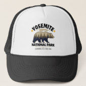 Retro Yosemite Bear Forest Trucker Truckerkappe (Vorderseite)