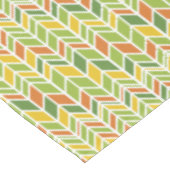 Retro Zig-Zag Orange & Green Zickzack Tischdecke (Schrägansicht)