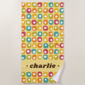 Retrodots individuelle Name farbig Strandtuch (Vorderseite)