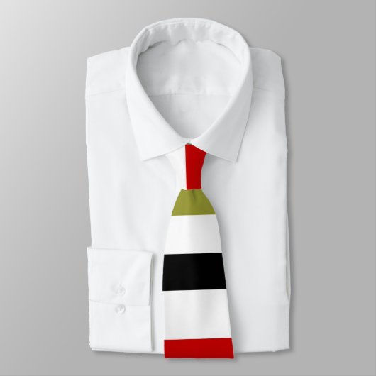 Retrostreifen-Krawatte in Rot, Schwarz, Olive und Krawatte (Gebunden)