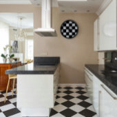 Retrousche der schwarzen und weißen Wandhalterung Uhr