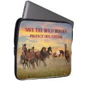 Rett der Wildpferde Laptopschutzhülle (Vorne Rechts)