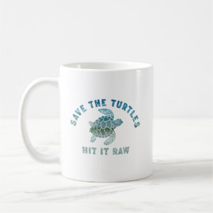 Rett die Schildkröten auf es roh Kaffeetasse