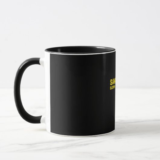 Rett einer Sicherung und eines elektrischen Funny Tasse (Links)