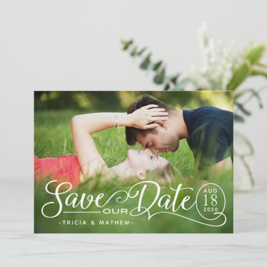 Rett UNSERE Datumshochzeit | Elegantes Skript Einladung (Stehend Vorderseite)