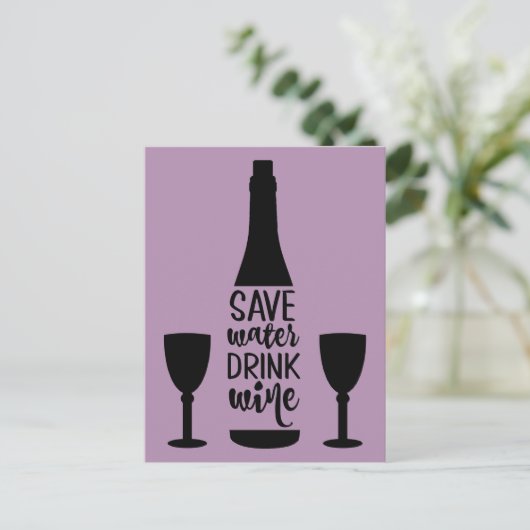 Rett Wasser trinken Wein Schwarze Flasche Zwei Glä Postkarte (Stehend Vorderseite)