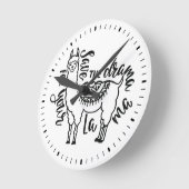 Retten Sie das Drama für Ihr Lama Runde Wanduhr (Winkel)