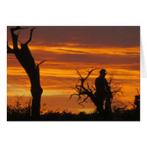 Retter bei Sonnenuntergang