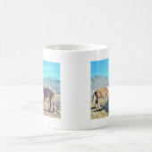 Rettet Pferde, die Heu essen Kaffeetasse (Mittel)