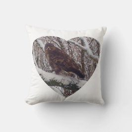 Reversible Buzzard auf der Schneebrücke im Herzen Kissen