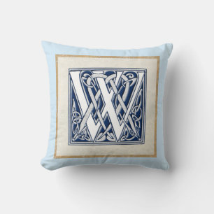 Reversible Celtic W Initial Kissen