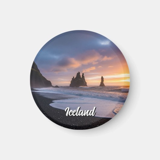 Reynisdrangar Island Travel Magnet (Vorne)