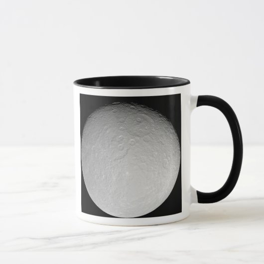 Rhea des Saturn-Eismondes Tasse (Rechts)