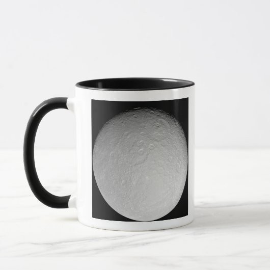 Rhea des Saturn-Eismondes Tasse (Links)