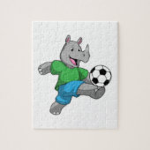 Rhino als Fußballspieler mit Fußball Puzzle (Vertikal)