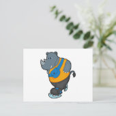 Rhino bei Ice Skaten mit Sling-Tasche Postkarte (Stehend Vorderseite)