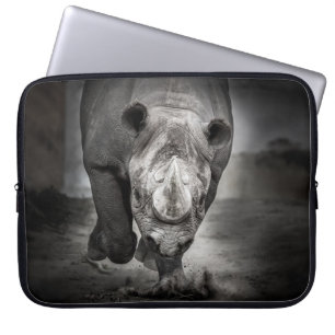 Rhinoceros: Wildtierportrait. Laptopschutzhülle
